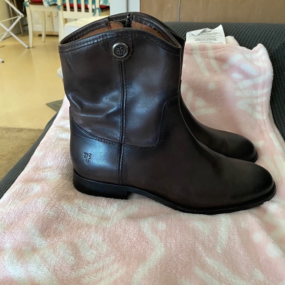 poshmark frye